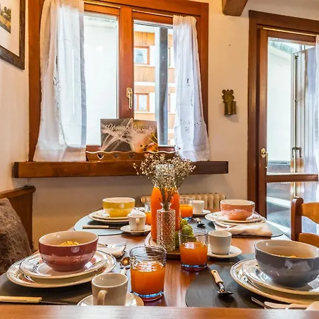 Apartament Hellochalet Derby - Heart Of Cervinia, Balcony & Lifts 1 Min Walk Breuil-Cervinia