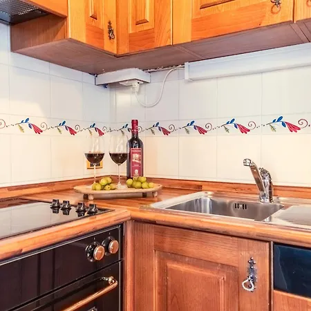 Apartament Hellochalet Derby - Heart Of Cervinia, Balcony & Lifts 1 Min Walk *