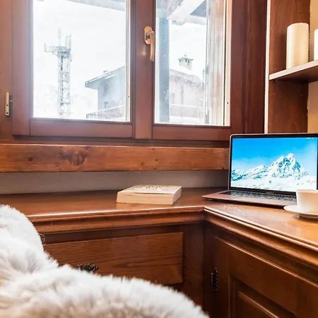 Hellochalet Derby - Heart Of Cervinia, Balcony & Lifts 1 Min Walk Apartament Breuil-Cervinia