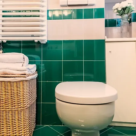 Hellochalet Derby - Heart Of Cervinia, Balcony & Lifts 1 Min Walk 아파트 *