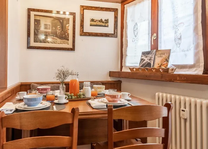 Lejlighed Hellochalet Derby - Heart Of Cervinia, Balcony & Lifts 1 Min Walk
