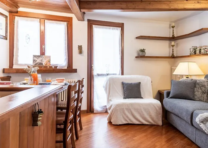 Lejlighed Hellochalet Derby - Heart Of Cervinia, Balcony & Lifts 1 Min Walk *