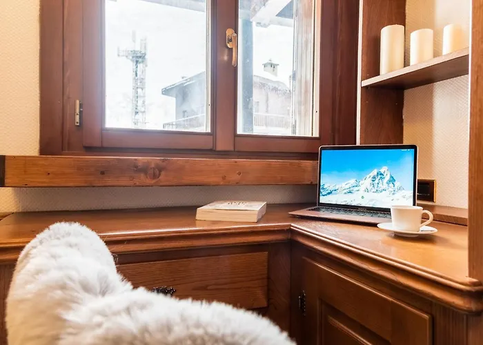 Hellochalet Derby - Heart Of Cervinia, Balcony & Lifts 1 Min Walk 아파트 브루일서비니아